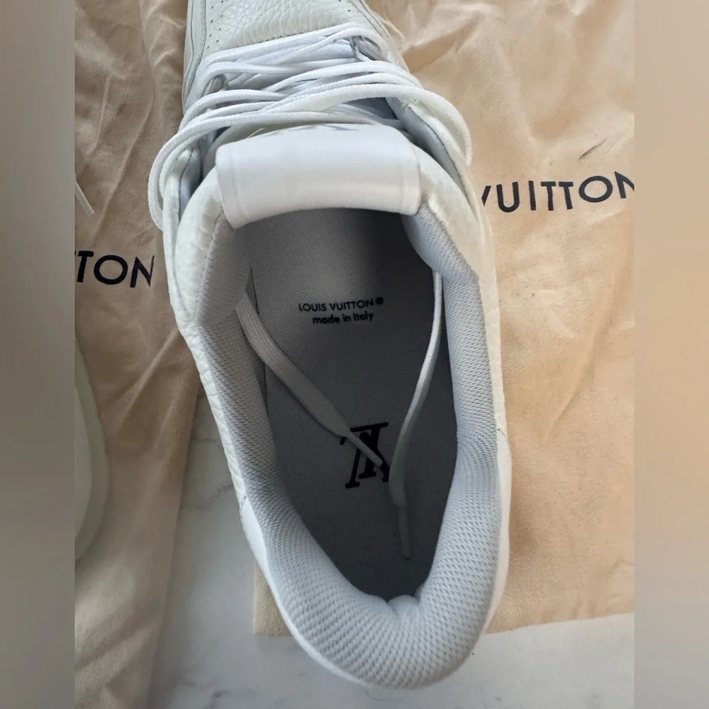 Louis Vuitton Men’s Trainer Sneaker - Picture 11 of 14